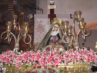 Paso de la virgen de los dolores