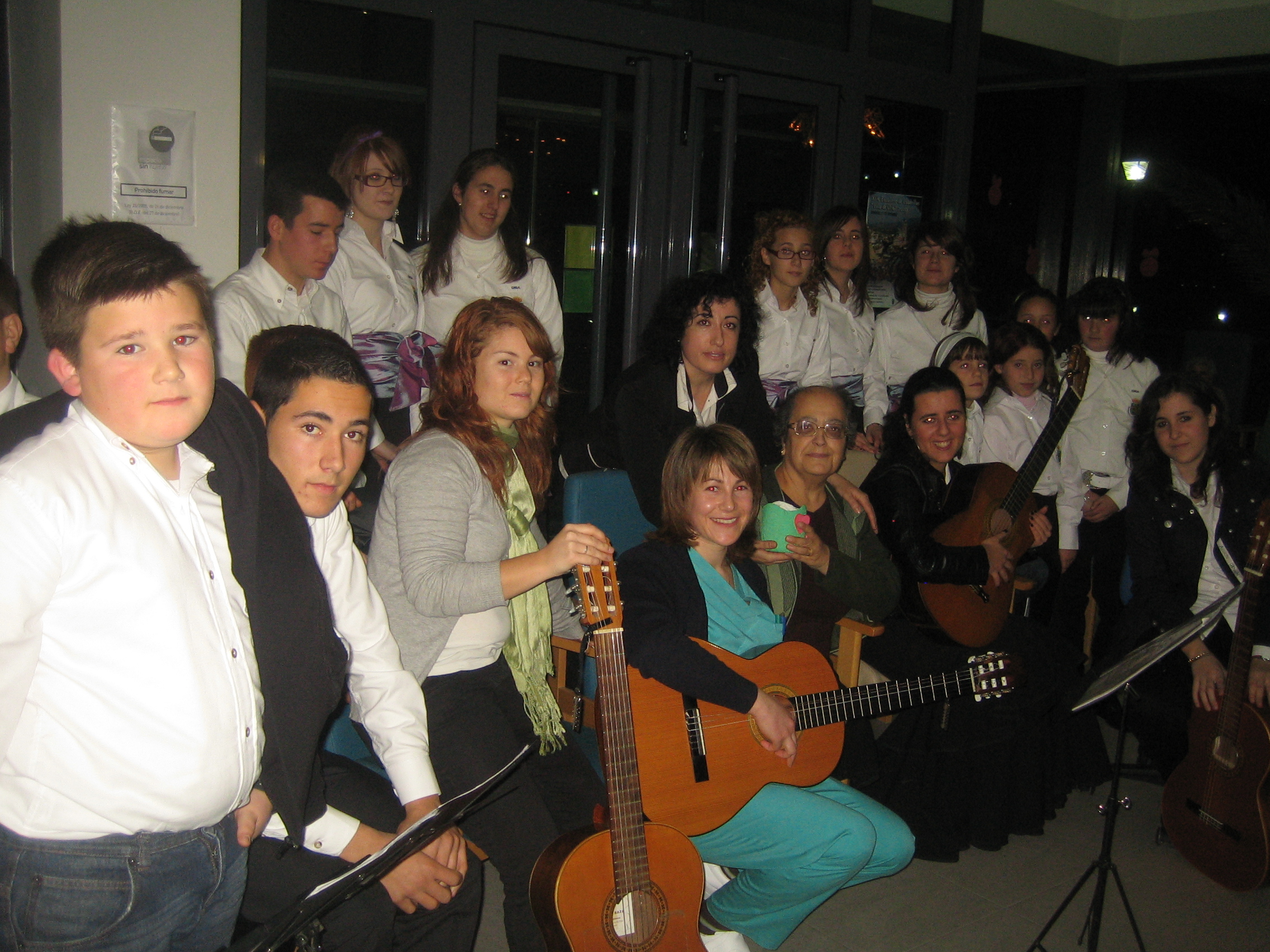 Rondalla Municipal en la Residencia de Mayores.28 dic 09